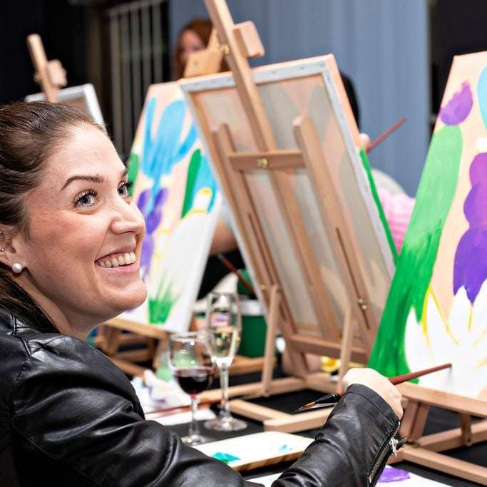 Brushes N Bubbly